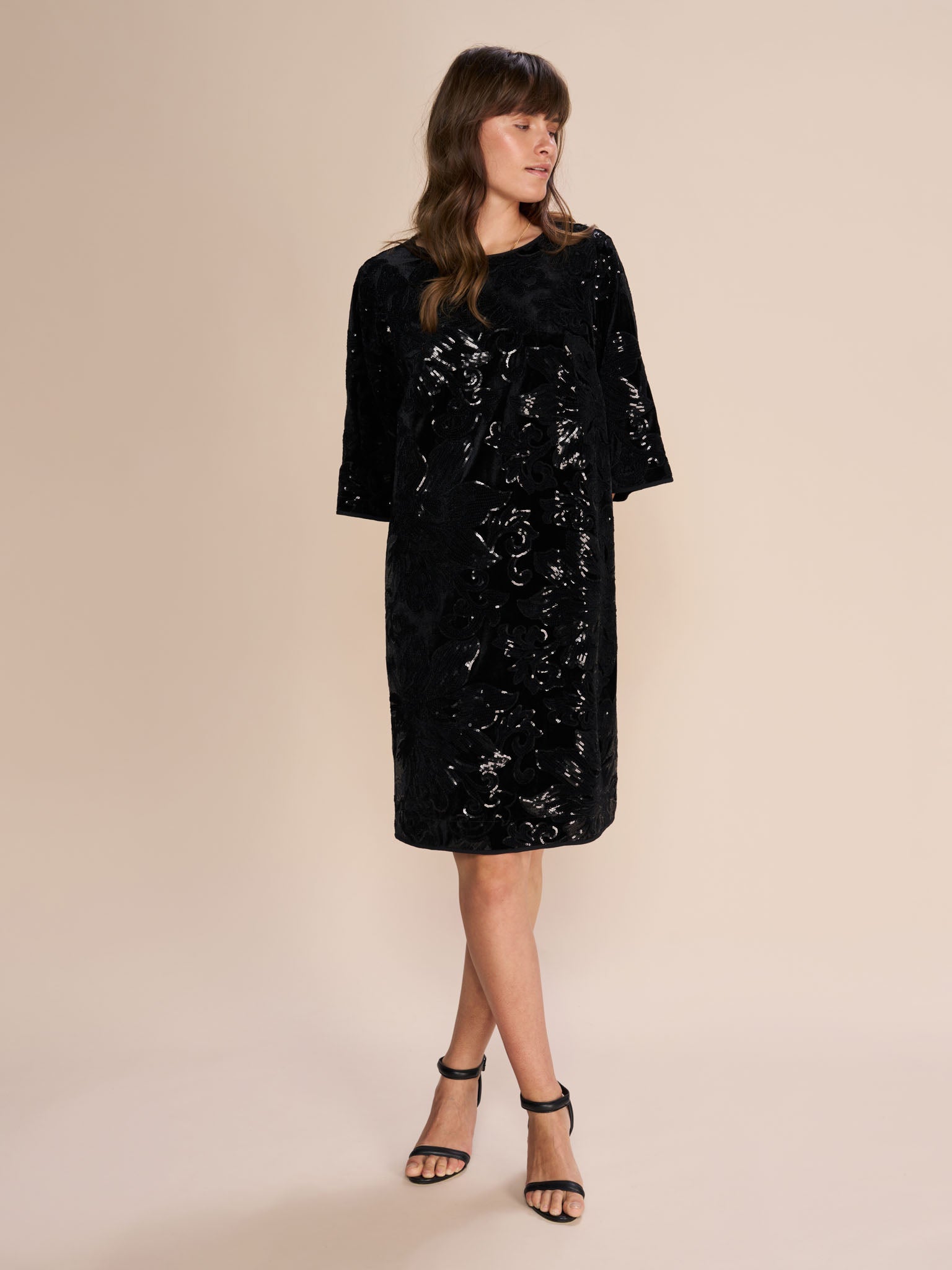 Modelshot / Black / Detail